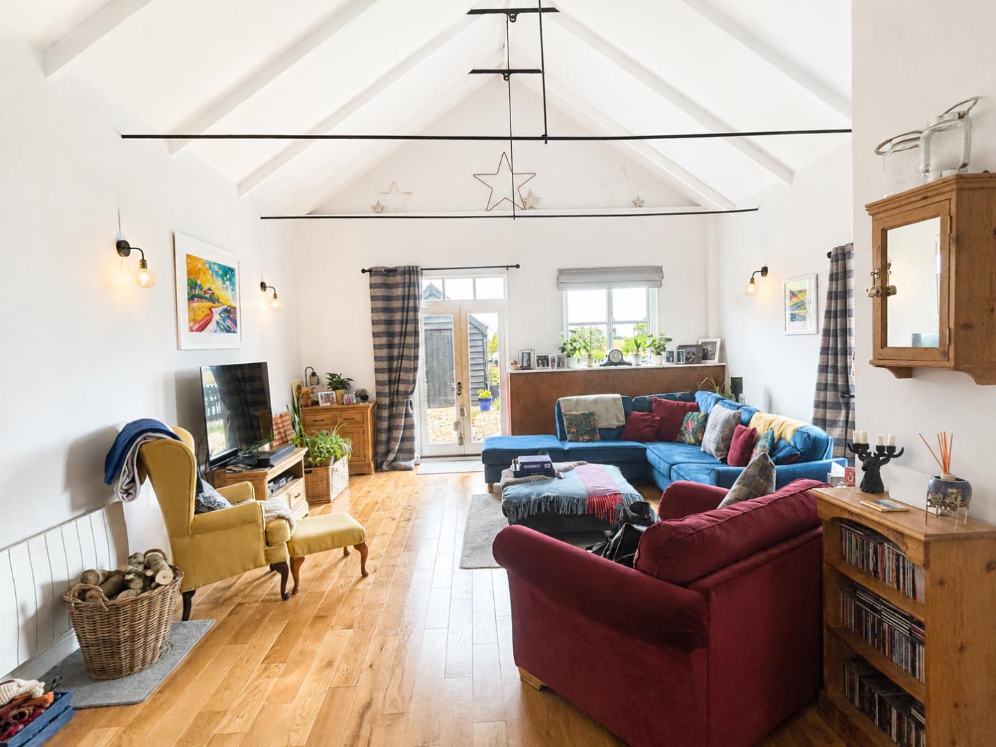 4 Bed, 2 Bath Property For Sale in Model Farm, Combs, IP14 2JG